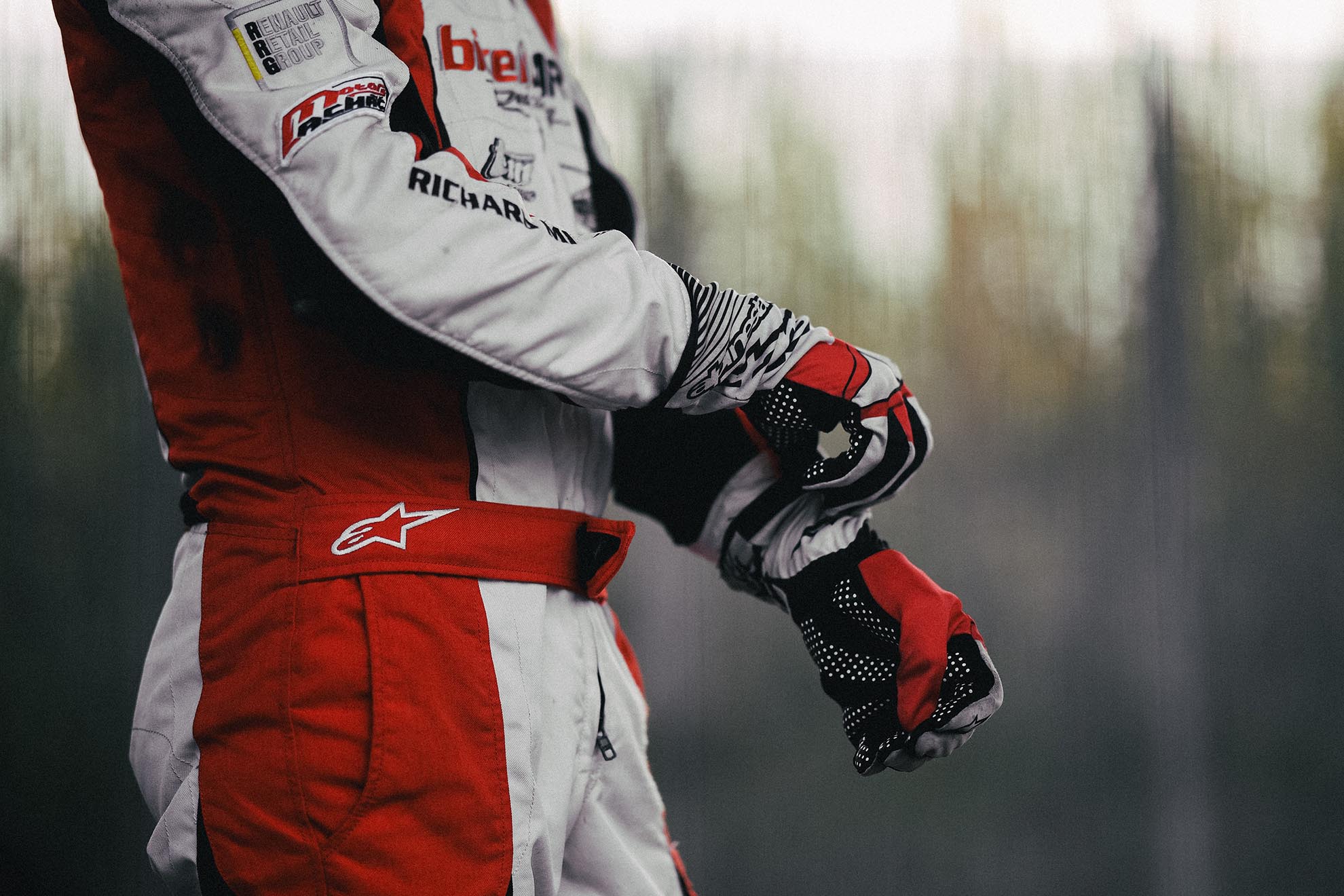 F1 SUIT